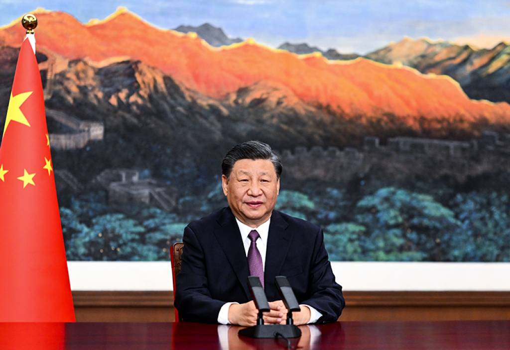  习近平出席欧亚经济联盟第二届欧亚经济论坛全会开幕式并致辞