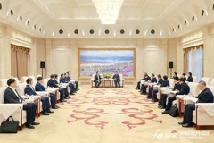 马兴瑞艾尔肯·吐尼亚孜会见哈萨克斯坦国家铁路公司董事长萨乌兰巴耶夫