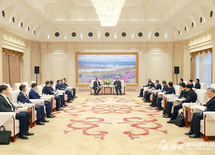 马兴瑞艾尔肯·吐尼亚孜会见哈萨克斯坦国家铁路公司董事长萨乌兰巴耶夫
