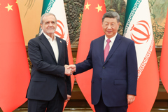 习近平会见伊朗总统佩泽希齐扬