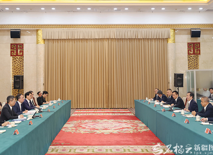 陈小江会见香港律政司司长林定国一行
