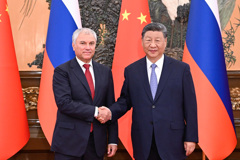 习近平会见俄罗斯国家杜马主席沃洛金