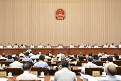 十四届全国人大常委会第十七次会议举行第二次全体会议 审议执法检查报告、专项工作报告等 赵乐际出席会议