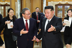 李强会见朝鲜劳动党总书记、国务委员长金正恩