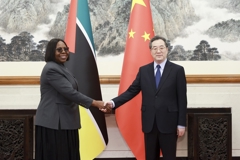 丁薛祥会见莫桑比克总理莱维