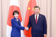 习近平会见日本首相高市早苗