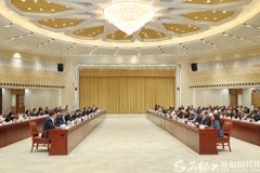 陈小江艾尔肯·吐尼亚孜会见北京大学“东方奖学金”治国理政研修班学员代表团