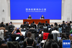 国务院新闻办发布会介绍2025年10月国民经济运行情况