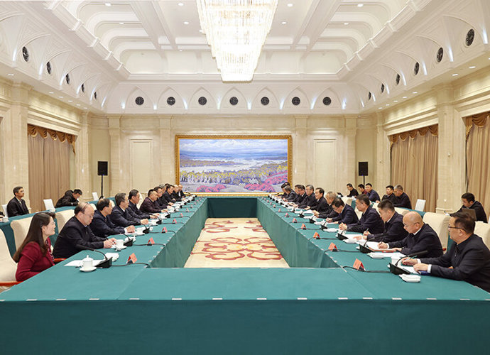 陈小江艾尔肯·吐尼亚孜会见水利部部长李国英