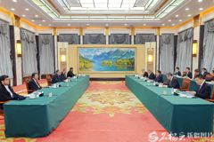 陈小江艾尔肯·吐尼亚孜会见巴基斯坦规划、发展与特别倡议部部长阿赫桑·伊克巴尔