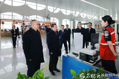 陈小江艾尔肯·吐尼亚孜在喀什克州看望慰问基层干部群众