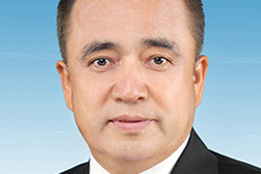 全国人大代表、新疆维吾尔自治区主席艾尔肯 · 吐尼亚孜给人民网网友回信