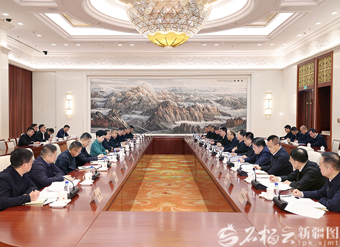 陈小江艾尔肯·吐尼亚孜赴中国石油和国家电网交流座谈