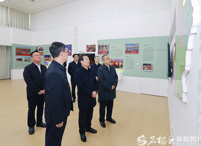 陈小江艾尔肯·吐尼亚孜在自治区文旅厅调研座谈