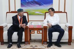 支现伟会见“七一勋章”获得者吾哈斯·苏来曼 充分发挥先进典型示范引领作用 在新征程上努力创造新的更大业绩