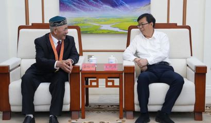 支现伟会见“七一勋章”获得者吾哈斯·苏来曼 充分发挥先进典型示范引领作用 在新征程上努力创造新的更大业绩