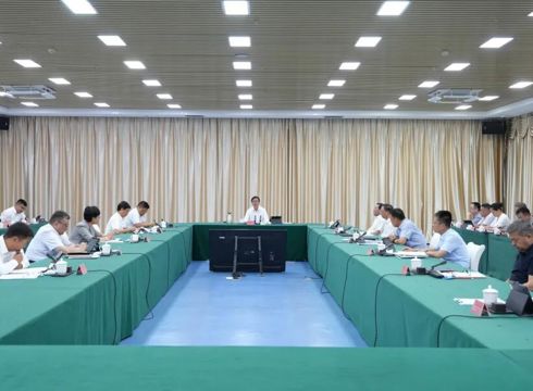 地区召开1—6月经济运行分析会暨三季度经济工作部署会 坚定信心精准施策 攻坚克难狠抓落实 全力推动地区经济持续向好向优发展