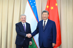 习近平会见乌兹别克斯坦总统米尔济约耶夫